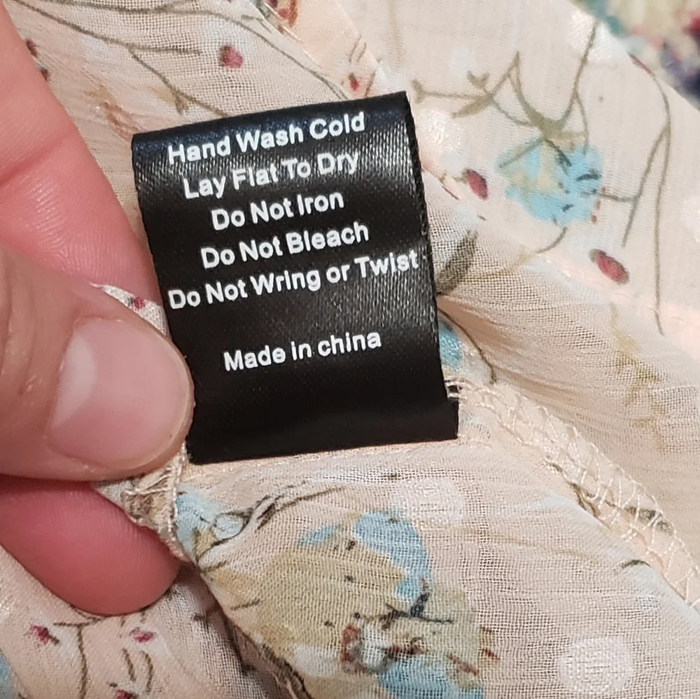 Sold - POL Sheer V-Neck Floral Blouse - Picture 6 of 12